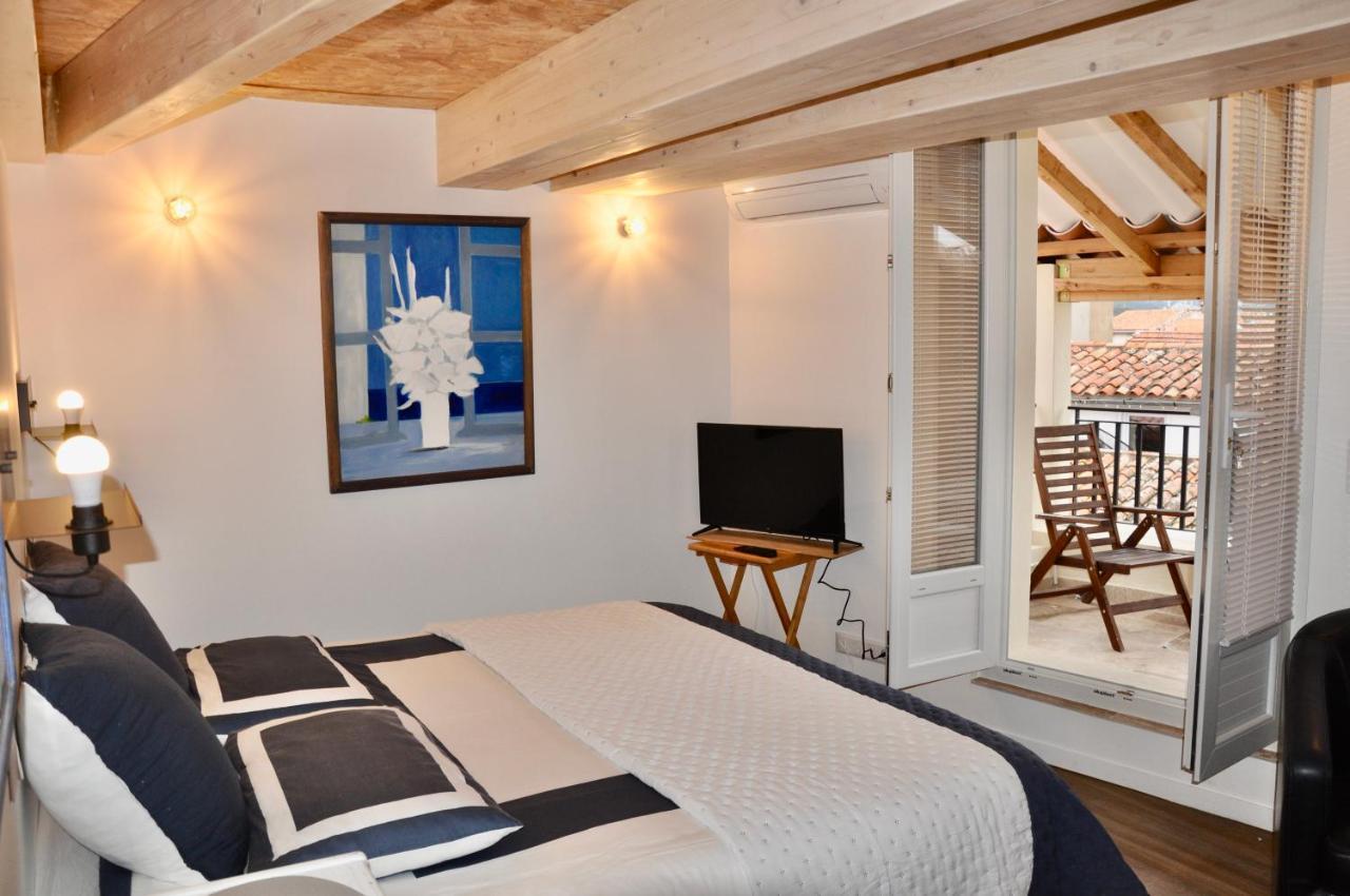 Les Chambres Tropeziennes Sanary-sur-Mer Exteriör bild