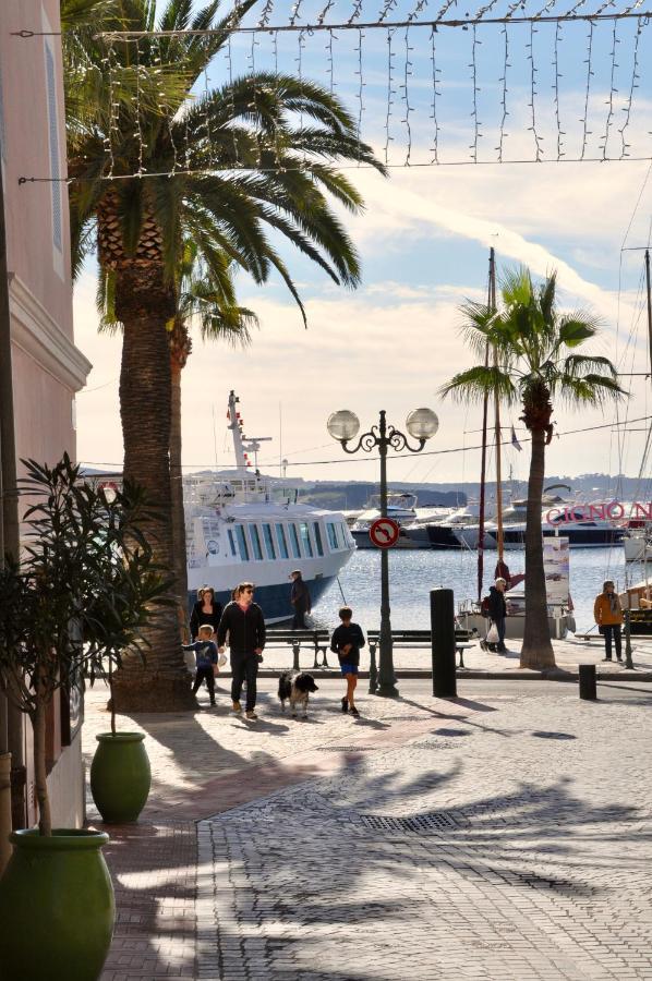 Les Chambres Tropeziennes Sanary-sur-Mer Exteriör bild